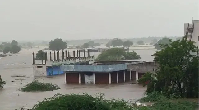వర్షాలు