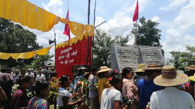 ကနီမှာ အရပ်သားတွေ အစုလိုက်အပြုံလိုက်သတ်ဖြတ်ခံရမှု တနှစ်ပြည့်အောက်မေ့ဖွယ် ပြုလုပ်