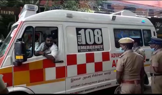 ஆம்புலன்சுகள்
