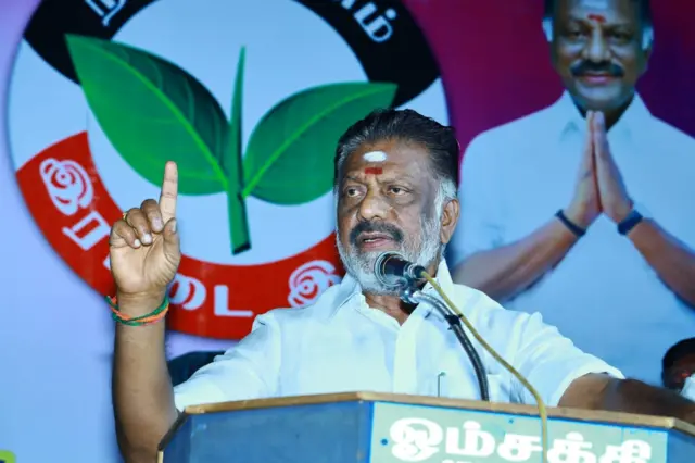 ஓ.பன்னீர்செல்வம்.