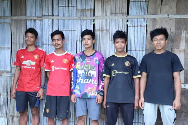 ဥကရိထစခန်းတိုက်ပွဲကို စစ်ကူလာတဲ့ စစ်ကောင်စီတပ်သား ၅ ဦး CDM ပြုလုပ်