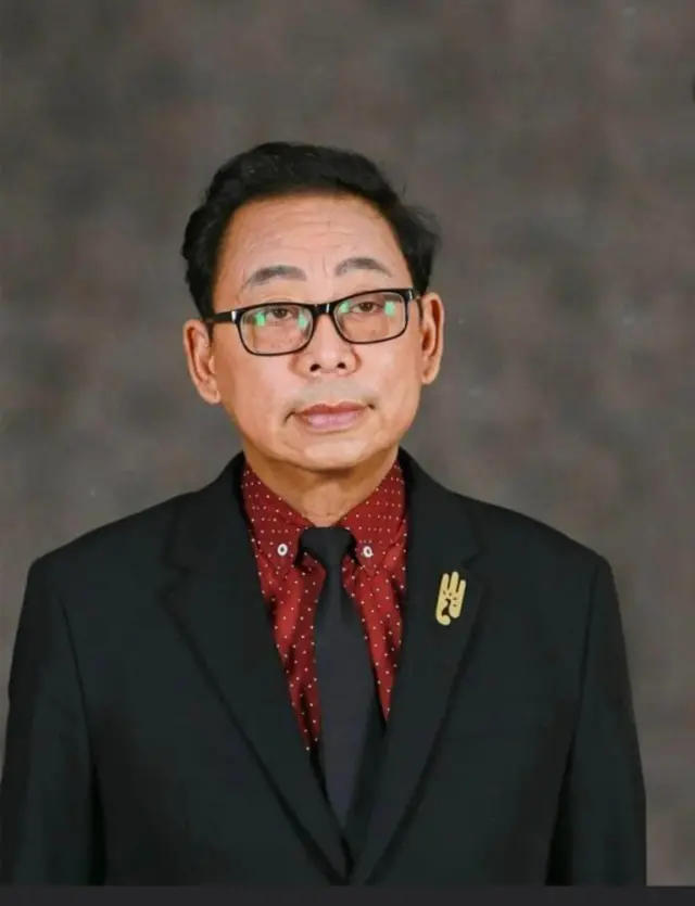 ဦးအောင်မျိုးမင်း ဖေ့ဘွတ်ခ်