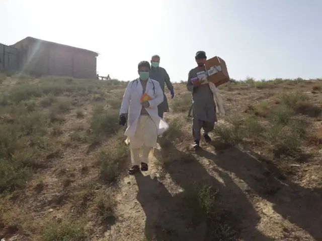 به گفته یک مقام این اداره، تیمی از پزشکان برای شروع درمان بیماران به منطقه اعزام شده اند