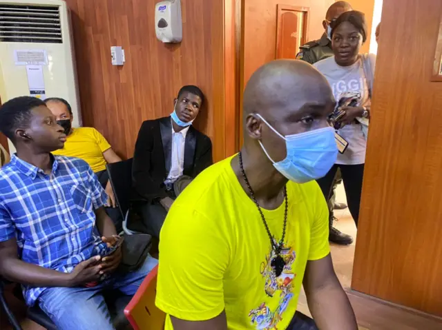 In fotos: Baba Ijesha arrive for court on judgement day
