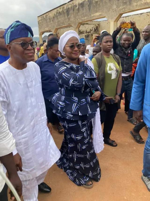 Osun govnor Adegboyega Oyetola and im wife