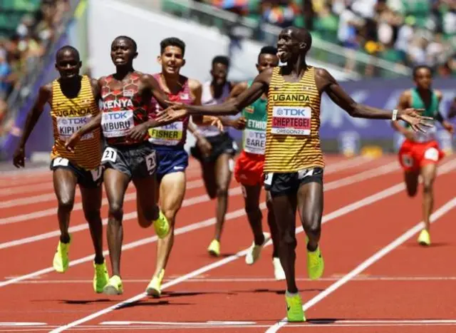 Joshua Cheptegei don win 10,000 metre race for di World Athletics Championships