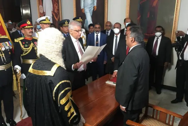 ரணில் பதவியேற்பு