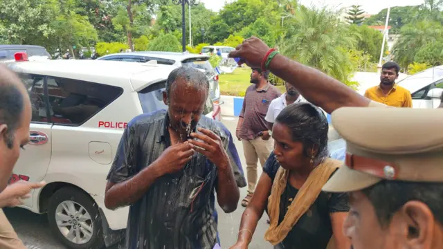 சேலத்தில் அமைச்சர் நேருவின் கார் முன்பாகத் தீக்குளிக்க முயன்ற தம்பதி