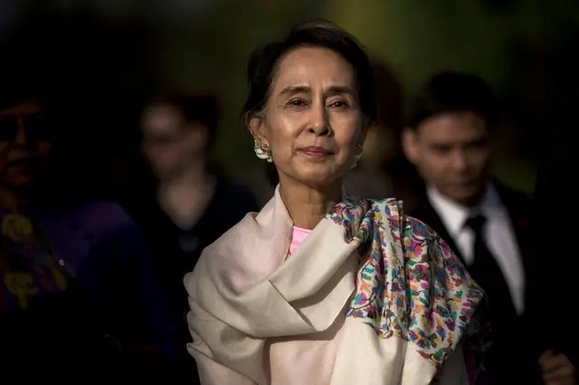 ဦးဂျင်မီနဲ့ ဦးဖြိုးဇေယျာသော်တို့ကို သေဒဏ်စီရင်မှု- ဒေါ်အောင်ဆန်းစုကြည်သိရှိပြီး စိတ်မကောင်းဖြစ်နေ