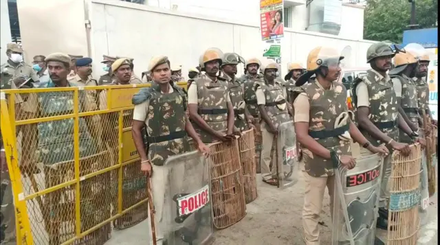 காவல்துறை பாதுகாப்பு
