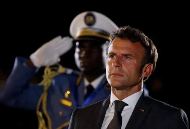 Onyeisiala France, Emmanuel Macron