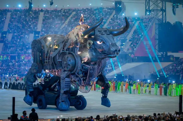 Dia Animatronic Bull