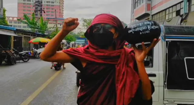 “လူထုသစ္စာအဓိဌာန်ပြုပွဲ’’ ခေါင်းစဥ်နဲ့ နိုင်ငံတဝန်းမှာ လုပ်ကြဖို့ တော်လှန်ရေးအင်အားစုတွေတိုက်တွန်း