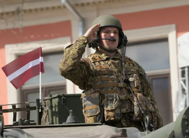 Во время военного парада в Латвии