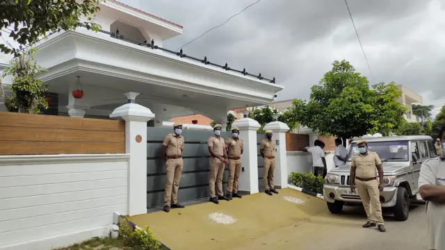 கோவை வருமான வரித்துறை சோதனை
