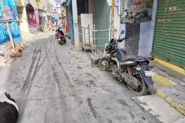 வேலூர் மாநகராட்சி சாலை