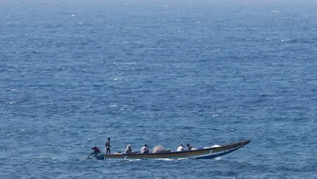 సముద్రంలో చేపల వేట