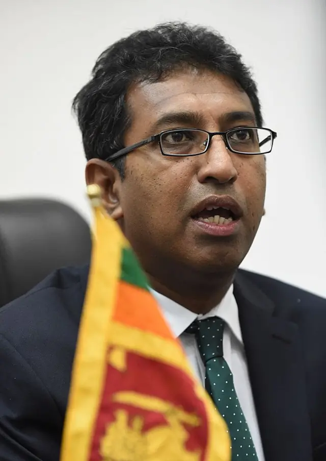 विपक्ष के सांसद हर्ष डी सिल्वा