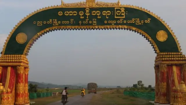 ကျောက်တော် မဟာမုနိဘုရားအနီး အရပ်သားသုံးဦးကို စစ်ကောင်စီက ဖမ်းဆီး