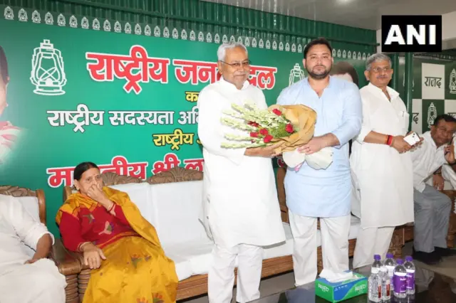 नीतीश कुमार और तेजस्वी यादव