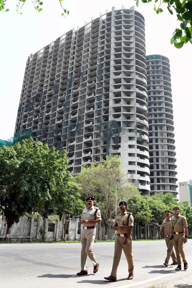 ट्विन टावर