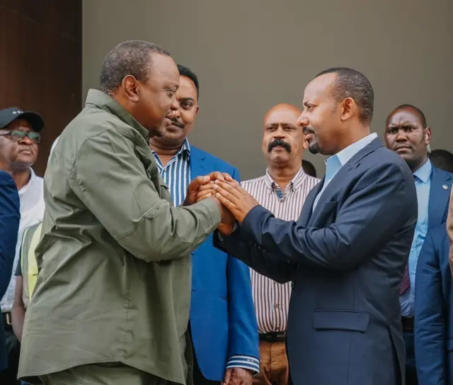 ቀዳማይ ሚኒስተር ኣብዪ (የማን) ምስ ፕረዚደንት ኡሁሩ ኬንያታ፡ ኬንያ