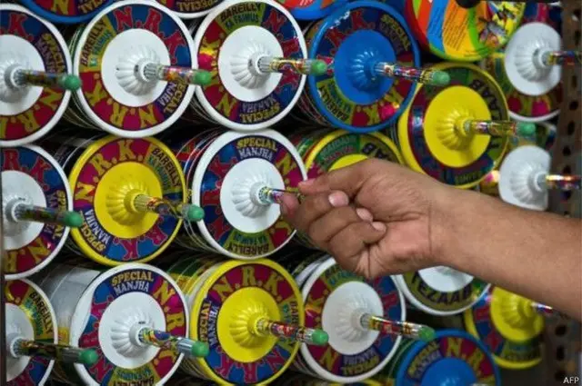 గాలిపటం ఎగరవేసే దారం