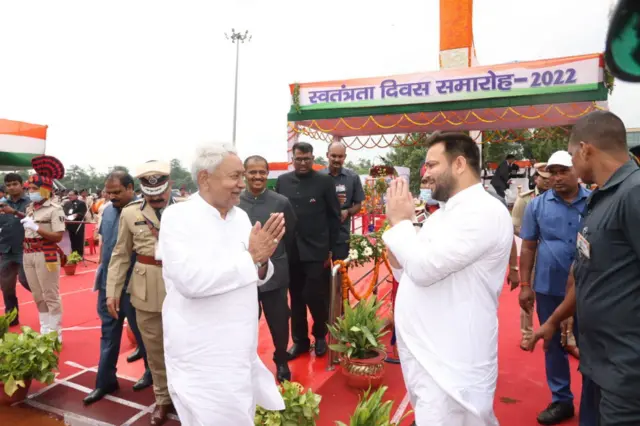 नीतीश कुमार और तेजस्वी यादव