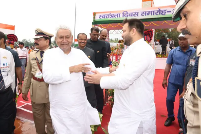 नीतीश कुमार और तेजस्वी यादव
