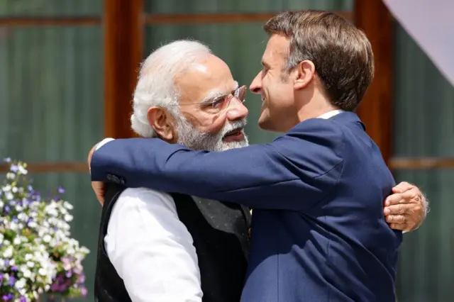 नरेंद्र मोदी और मैक्रों