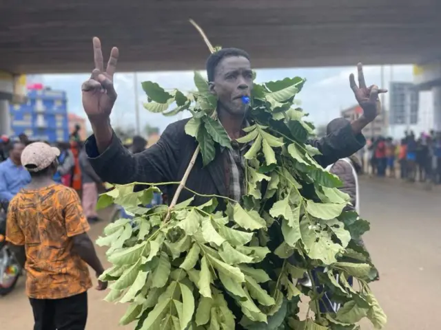 የራይላ ደጋፊዎች ኪሱሙ ውስጥ