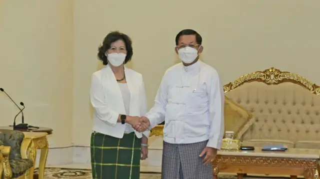 နိုလင်းဟေဇာနဲ့ဗိုလ်ချုပ်မှူးကြီးမင်းအောင်လှိုင်