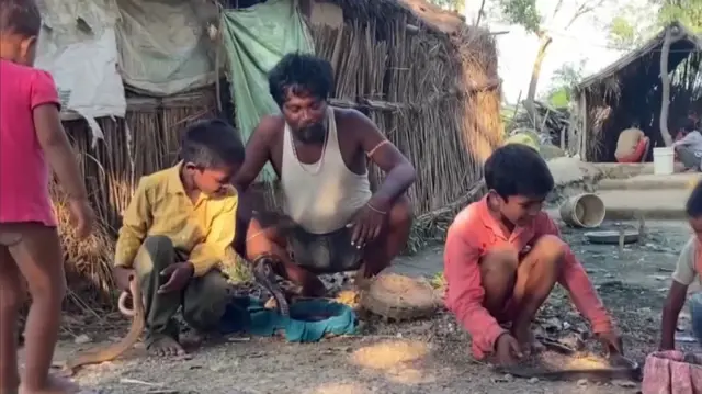 గ్రామస్థులు