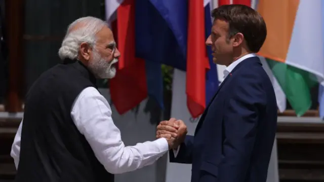 पीएम मोदी और इमैनुएल मैक्रों
