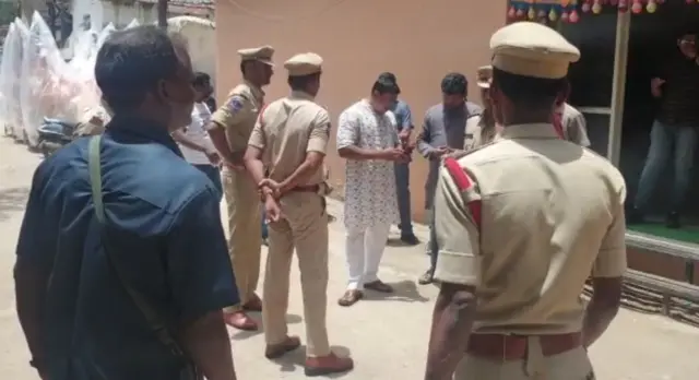 బీజేపీ ఎమ్మెల్యే రాజాసింగ్ ఇంటి వద్ద పోలీసులు