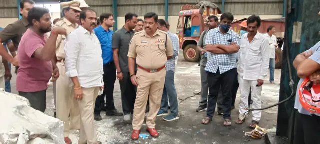 కాకినాడ చక్కర కర్మాగారంలో మంటలు