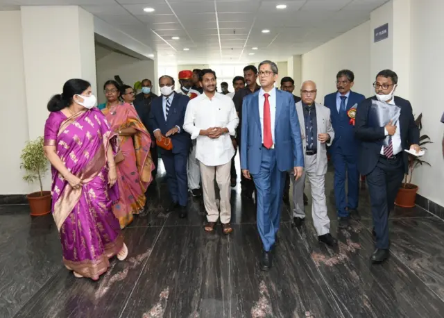 విజయవాడలో కోర్టు భవనాలను ప్రారంభిస్తున్న సీజీఐ