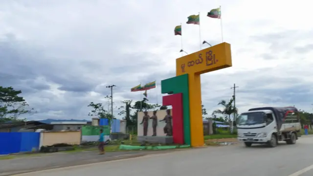 မင်္ဂလာမူဆယ်လမ်းမပေါ်မှာ ပေါက်ကွဲမှုဖြစ်