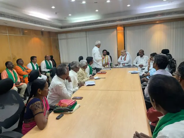 రైతు సంఘాల నేతలో అమిత్ భేటీ