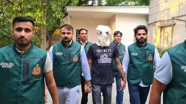 दिल्ली पुलिस की स्पेशल सेल की गिरफ़्त में वसीम अकरम उर्फ़ लंबू