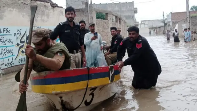 نوشہرہ
