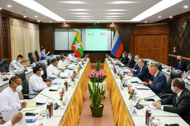 ရုရှားနဲ့ စစ်ကောင်စီနိုင်ငံခြားရေးဝန်ကြီးတွေ တွေ့ဆုံ