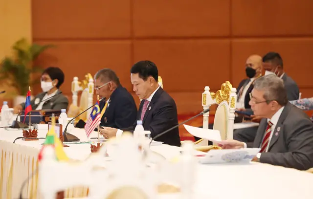 မြန်မာနိုင်ငံခြားရေးဝန်ကြီးနေရာ ထိုင်ခုံမှာတော့ ကိုယ်စားပြုသူမရှိဘဲ လစ်လပ်နေ