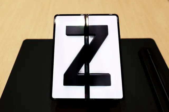 Samsung Z Fold 3