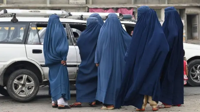 Ụmụnwaanyị Alakụba