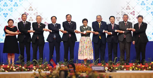 ကမ္ဘောဒီးယားနိုင်ငံ၊ ဖနွမ်းပင်မြို့မှာ ကျင်းပနေတဲ့ ၅၅ ကြိမ်မြောက် အာဆီယံ နိုင်ငံခြားရေး ဝန်ကြီးများ အစည်းအဝေး