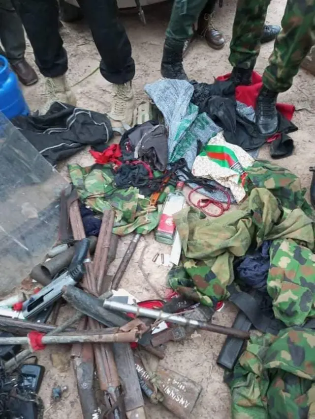 Ogige ndị unknown gunmen