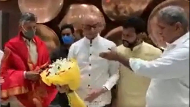 దిల్లీలో చంద్రబాబు.. స్వాగతం చెప్పేందుకు ఎంపీ కేశినేని నాని అసహనం