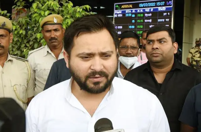 तेजस्वी यादव