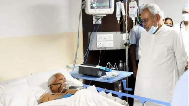 ఆస్పత్రిలో ఉన్న లాలూ యాదవ్‌ను పరామర్శించిన నితీశ్ కుమార్